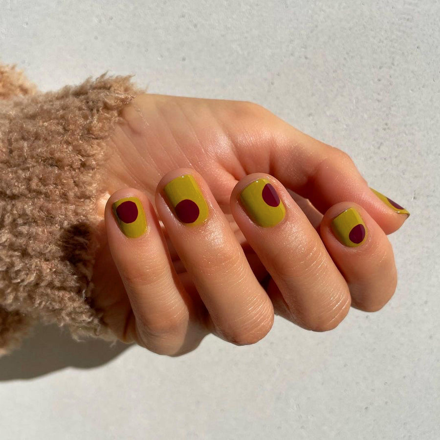 Uñas postizas cortas de color amarillo frijol mungo, con grafiti, contrastantes, al por mayor | 365nails