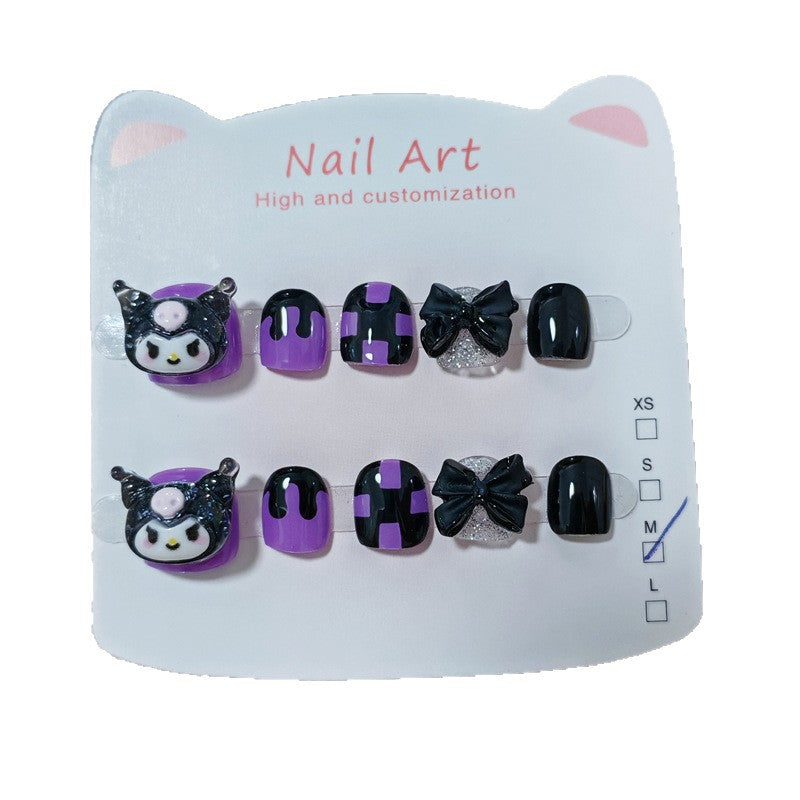 365nails：「Kuromi 暗黑幻想」— 手工製可愛短款橢圓形穿戴甲，Kuromi 與蝴蝶結圖案