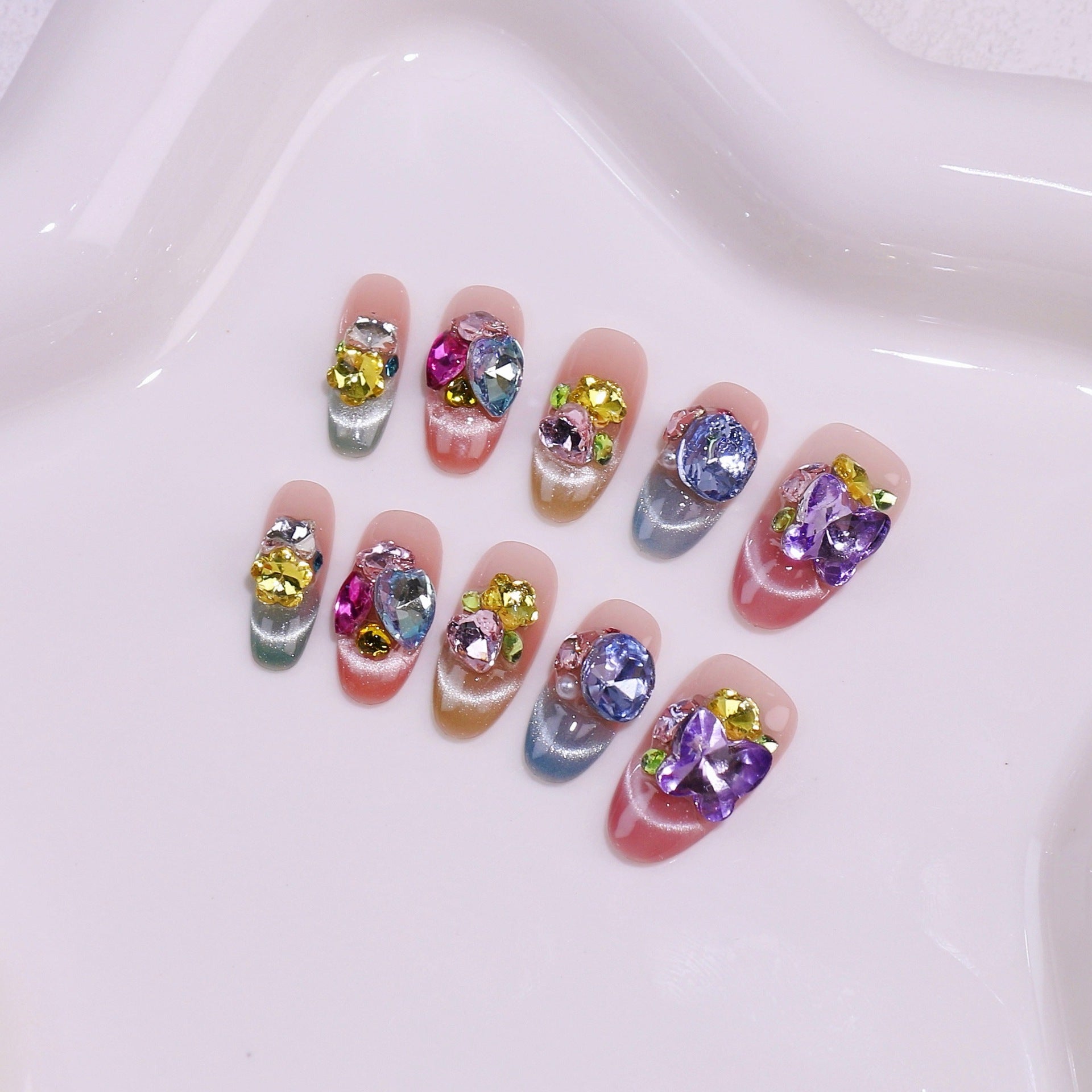 365nails-Gemstone Gala: "Rainbow Crystal" – Unhas Postiças Curtas Amendoadas Feitas à Mão