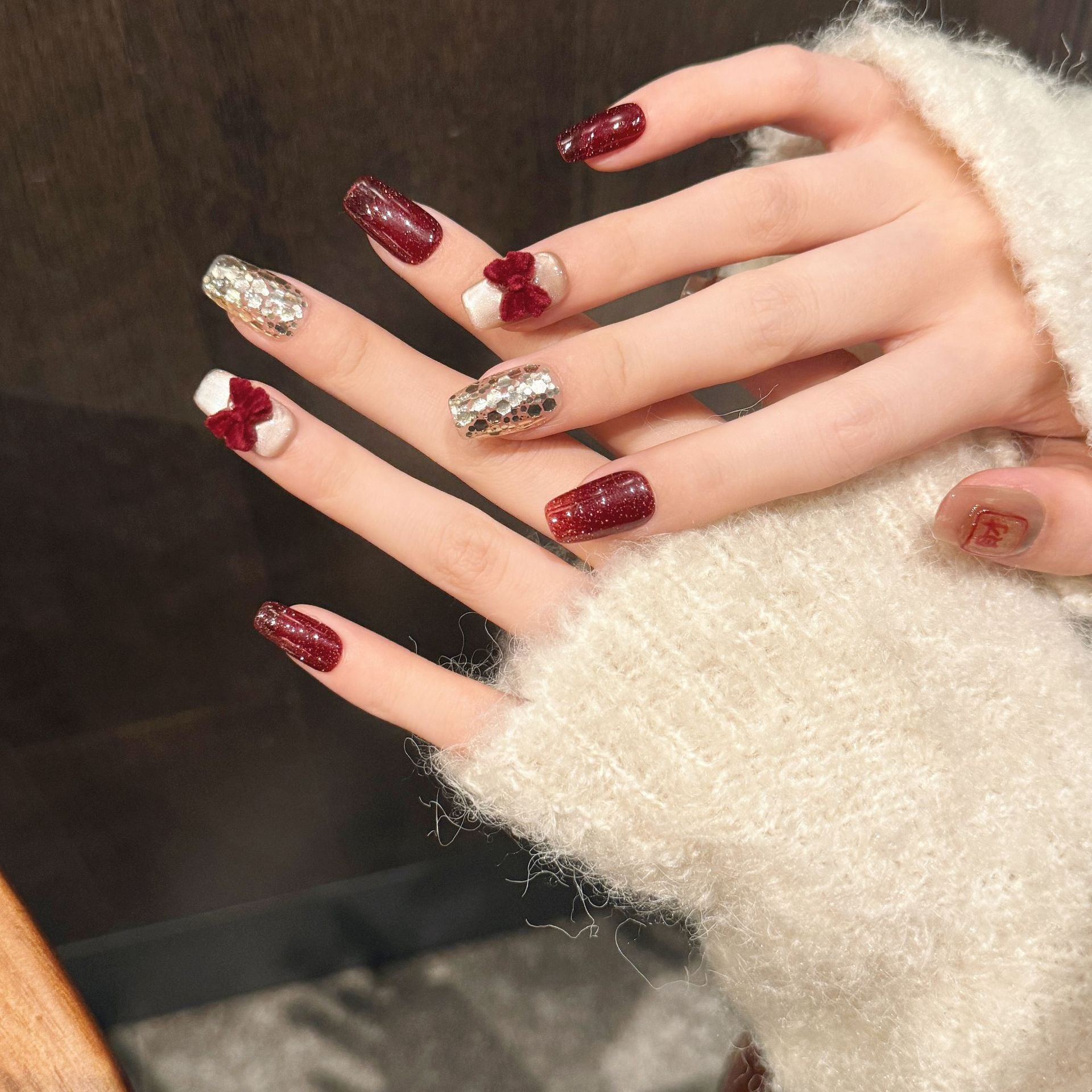 365nails: "Lucky Charm" – 3D Velvet Bow & Gold Foil Handmade Short Square Nails