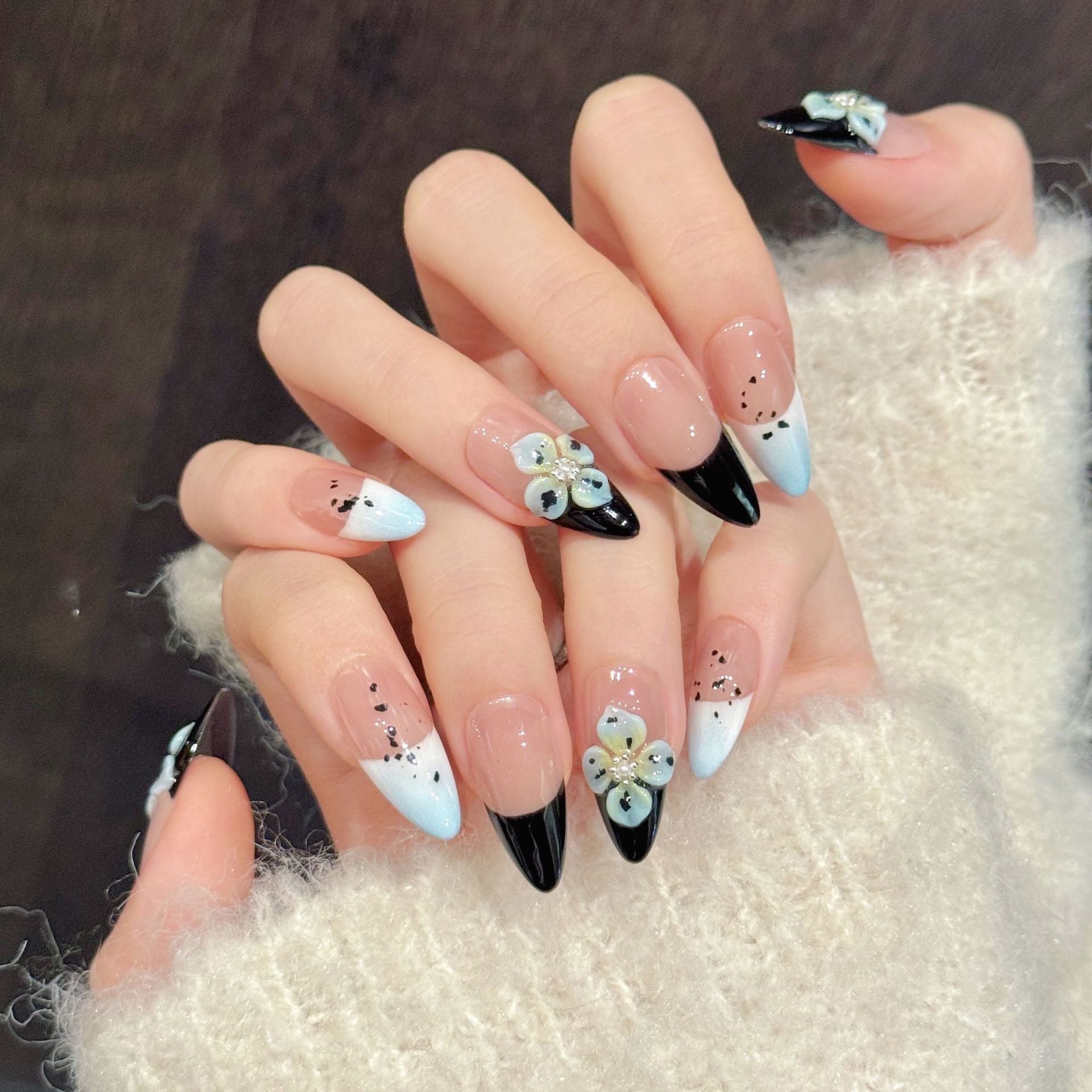 Blue Floral Gradient Chic Press On Nails