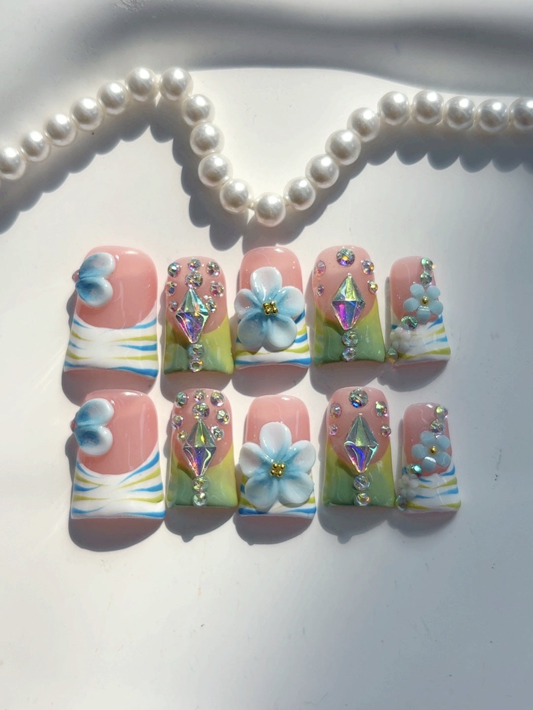 Spring Garden: "Blossom Jewel" – Unhas Postiças Quadradas Curtas Feitas à Mão