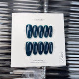 The Essential Solids | Medium Oval ｜Handmade Press-on Nails