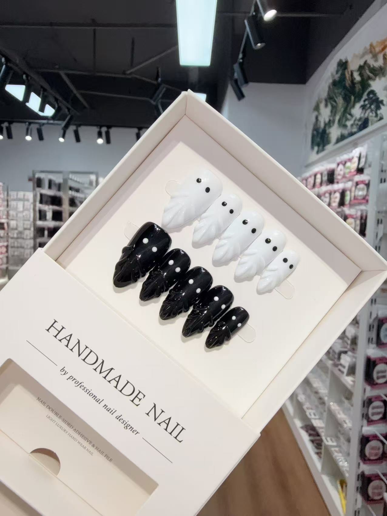 365nails: "Midnight Minions" – 3D Googly Eyes Handmade Stiletto Nails