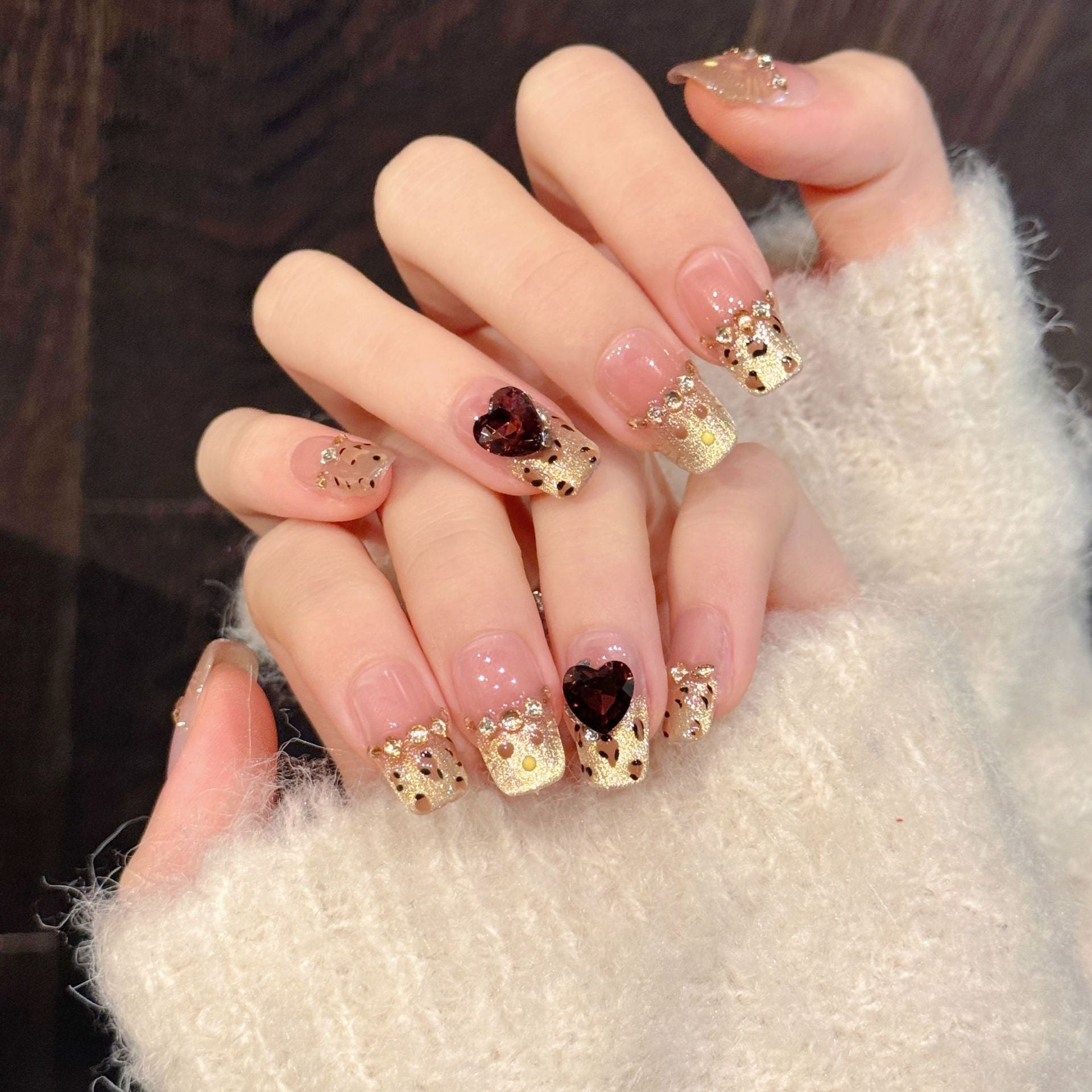 365nails: "Golden Hour" – 3D Heart & Sequin Embellished Cat-Eye Handmade Short Almond Nails