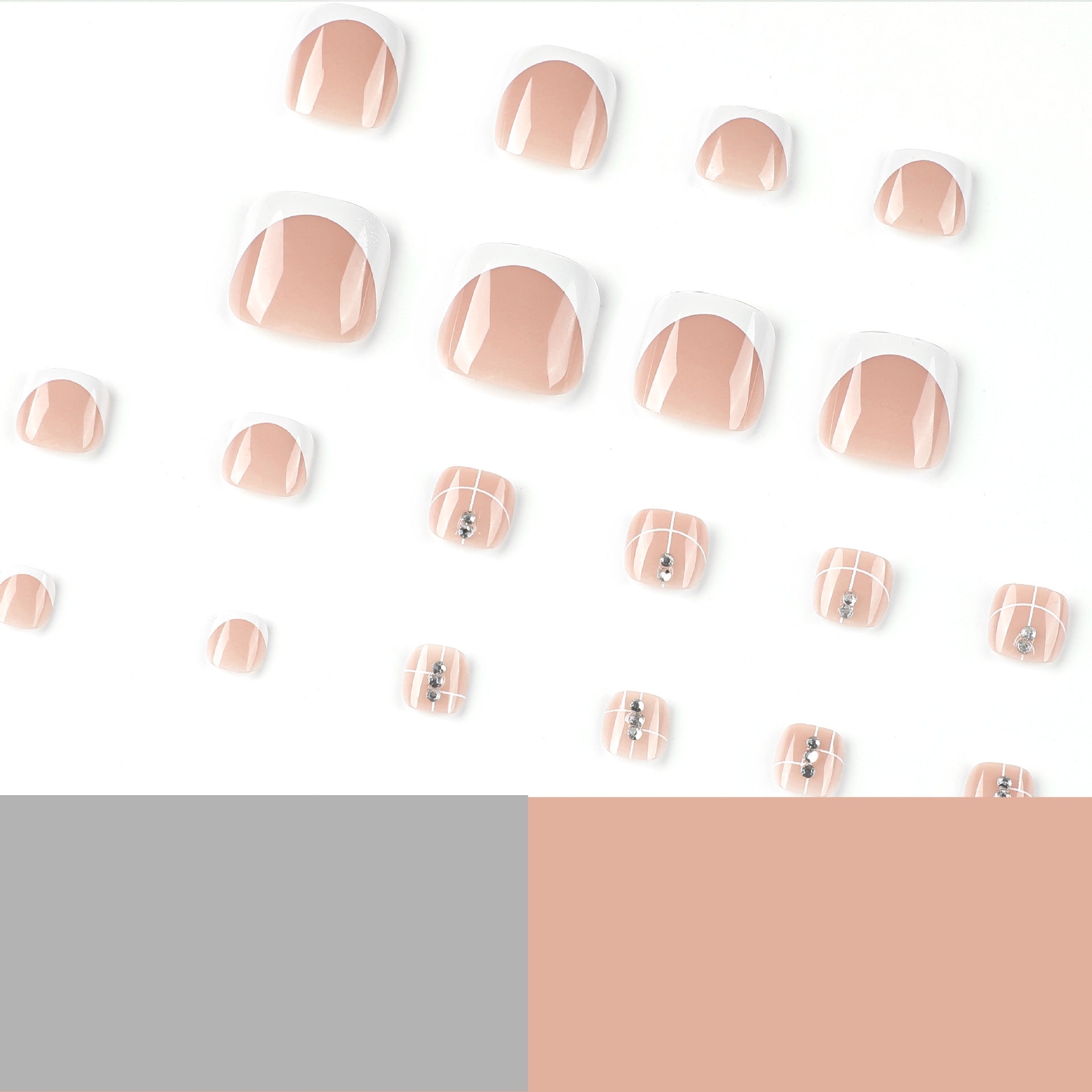 短款白色法式水鑽穿戴甲／腳部甲片，可拆卸穿戴式甲貼｜365nails