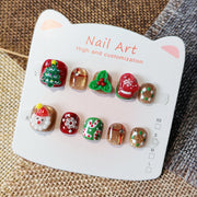 365nails: "Christmas Gingerbread Wonderland" – 手工製可愛短款橢圓形穿戴甲