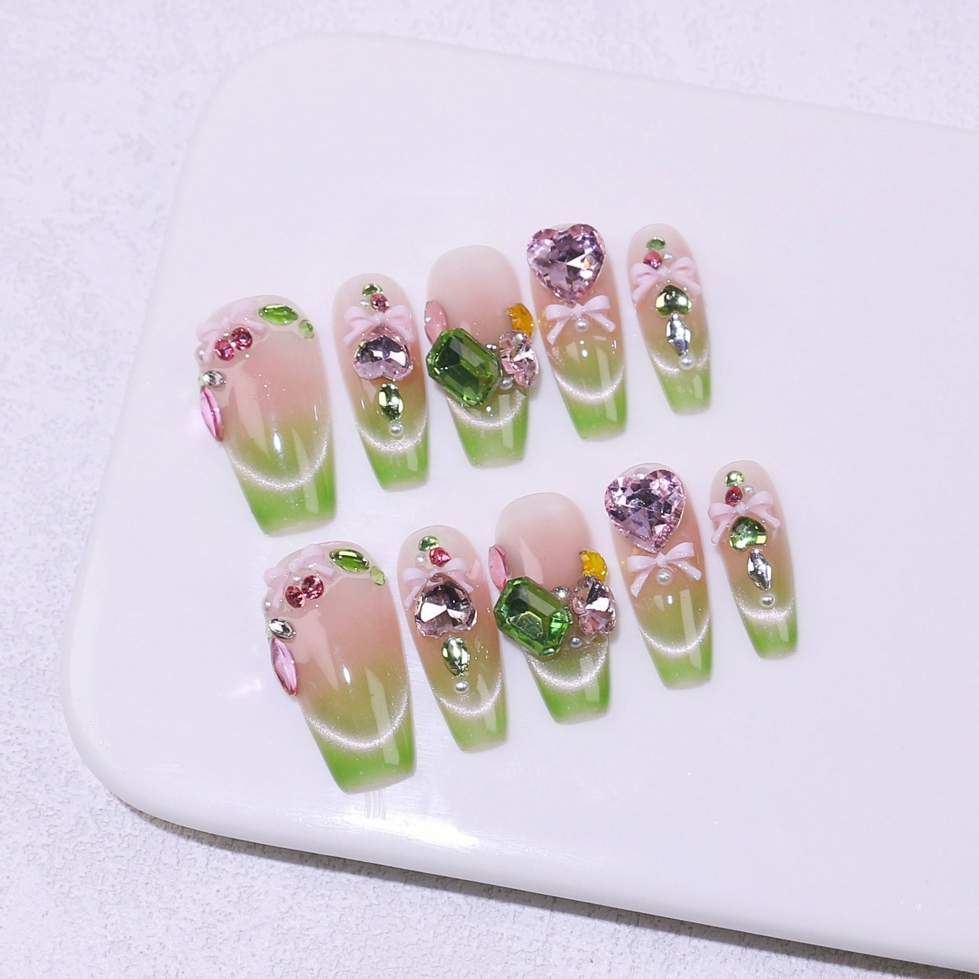 365nails-夢幻花園：「寶石蝴蝶結」 – 長款 杏仁形 手工製穿戴甲