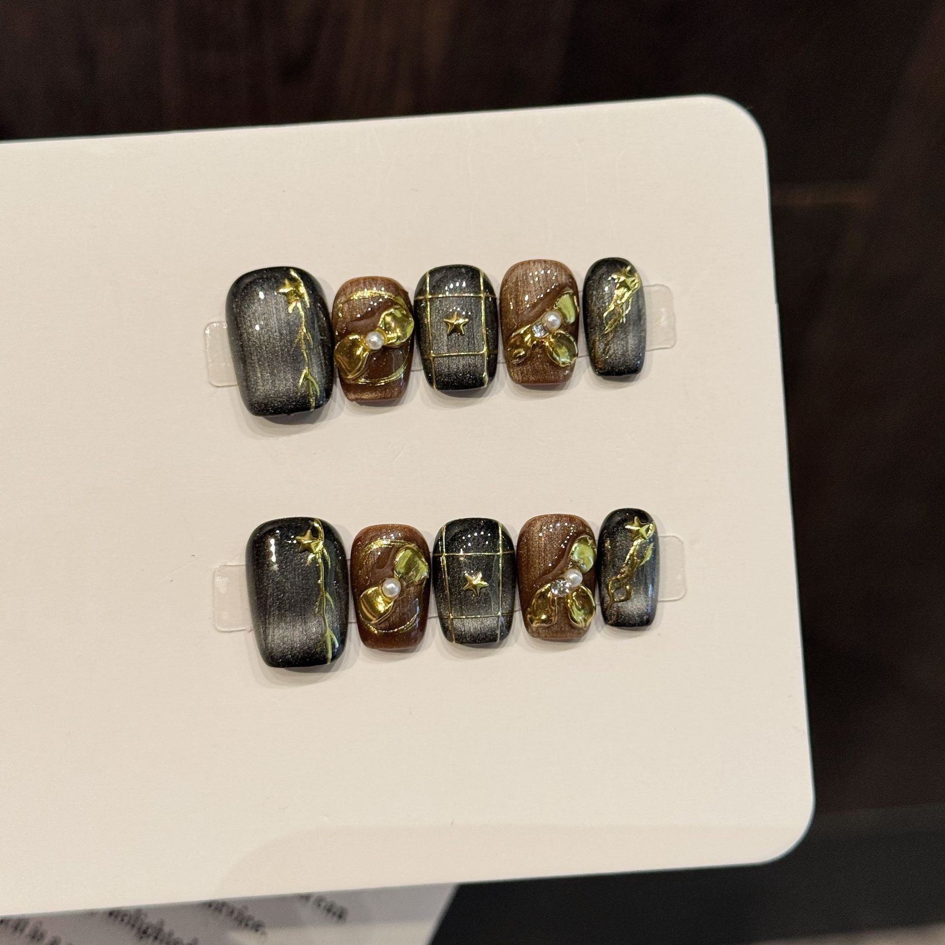 Black Gold Gradient Bow Star Elegant Press On Nails