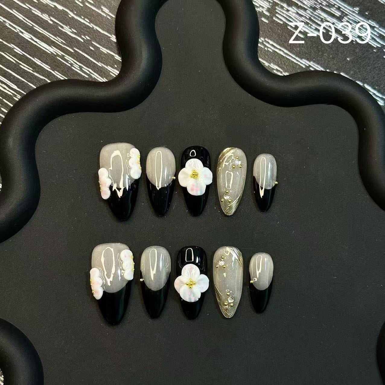 365nails: 「夜間綻放」 3D 花卉與大理石 手工製 杏仁形 穿戴甲
