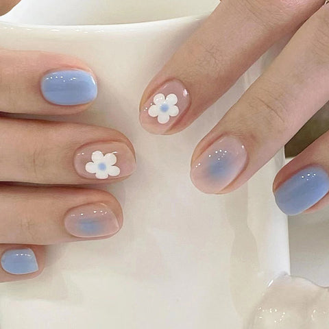 "Baby Blue Blush & Bunga" - Kuku Tekan Dihasilkan dengan Ketepatan