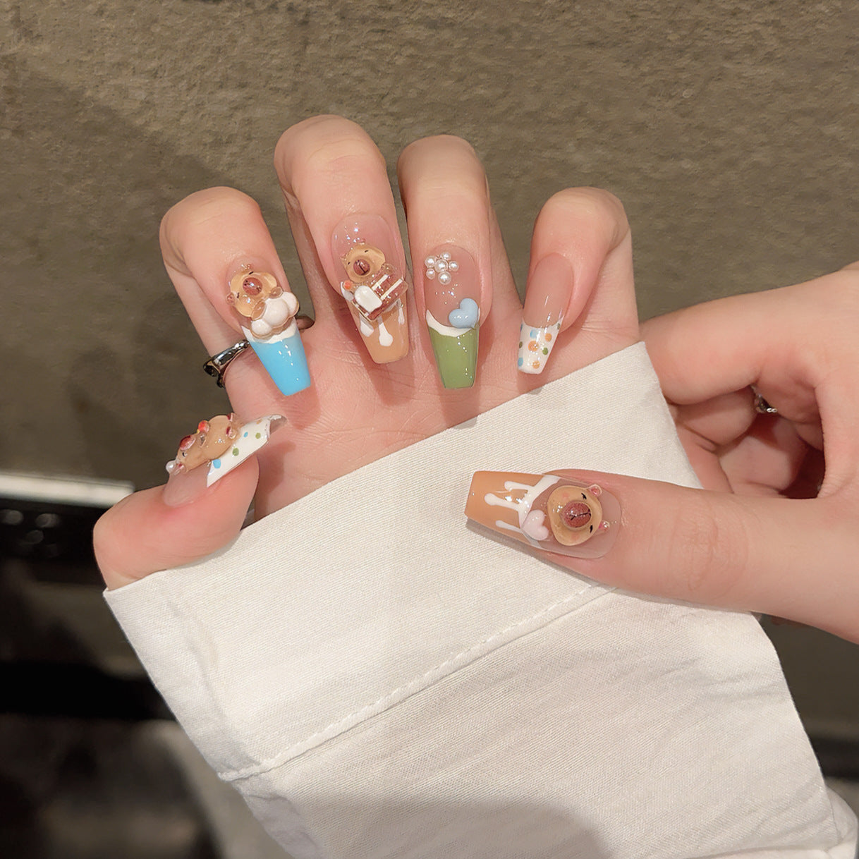 365nails: "Lazy Capybara" – 3D Cartoon Animal Handmade Short Nails
