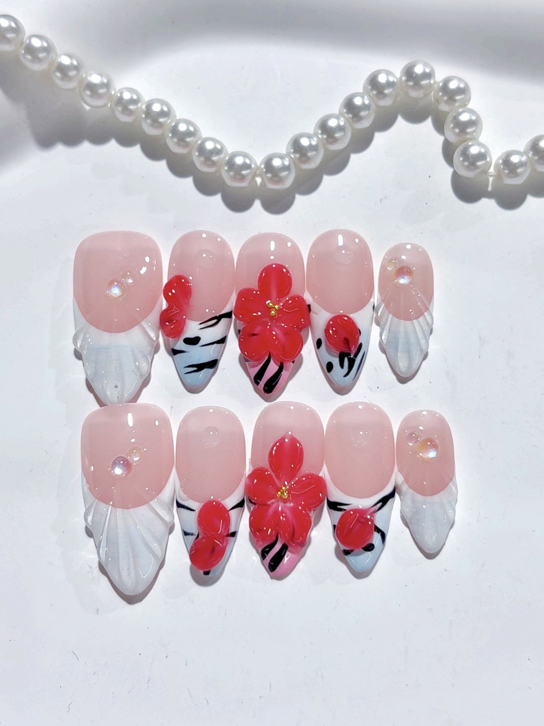 365nails-Plum Blossom & Shell: "紅色花卉貝殼" – 中長款杏仁形手工製穿戴甲