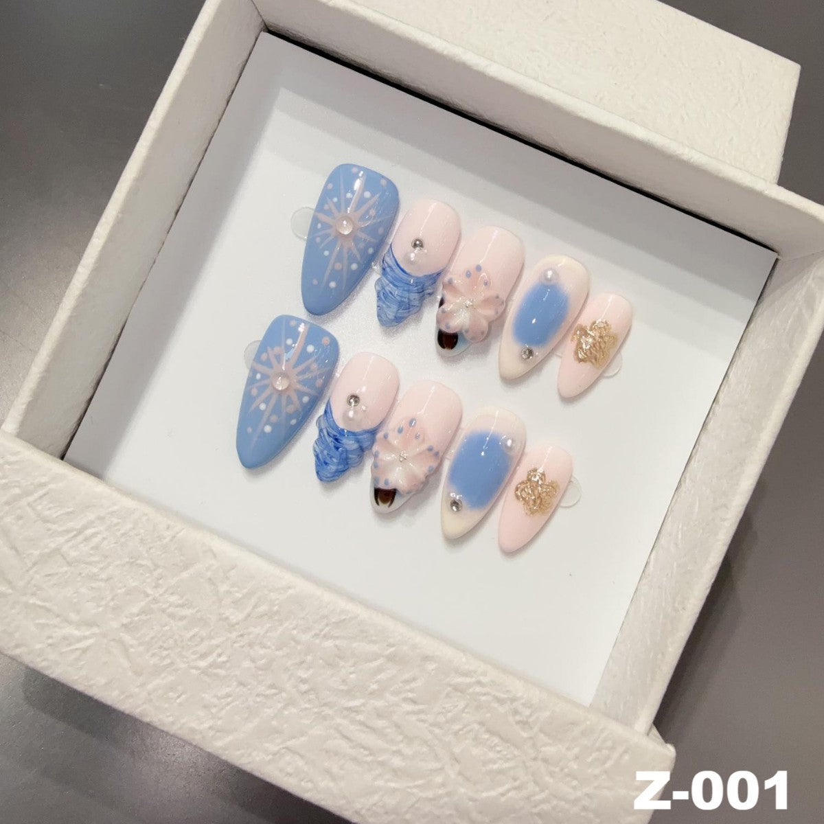 365nails: "서리의 우아함" – 3D 눈송이 수제 롱 아몬드형 네일