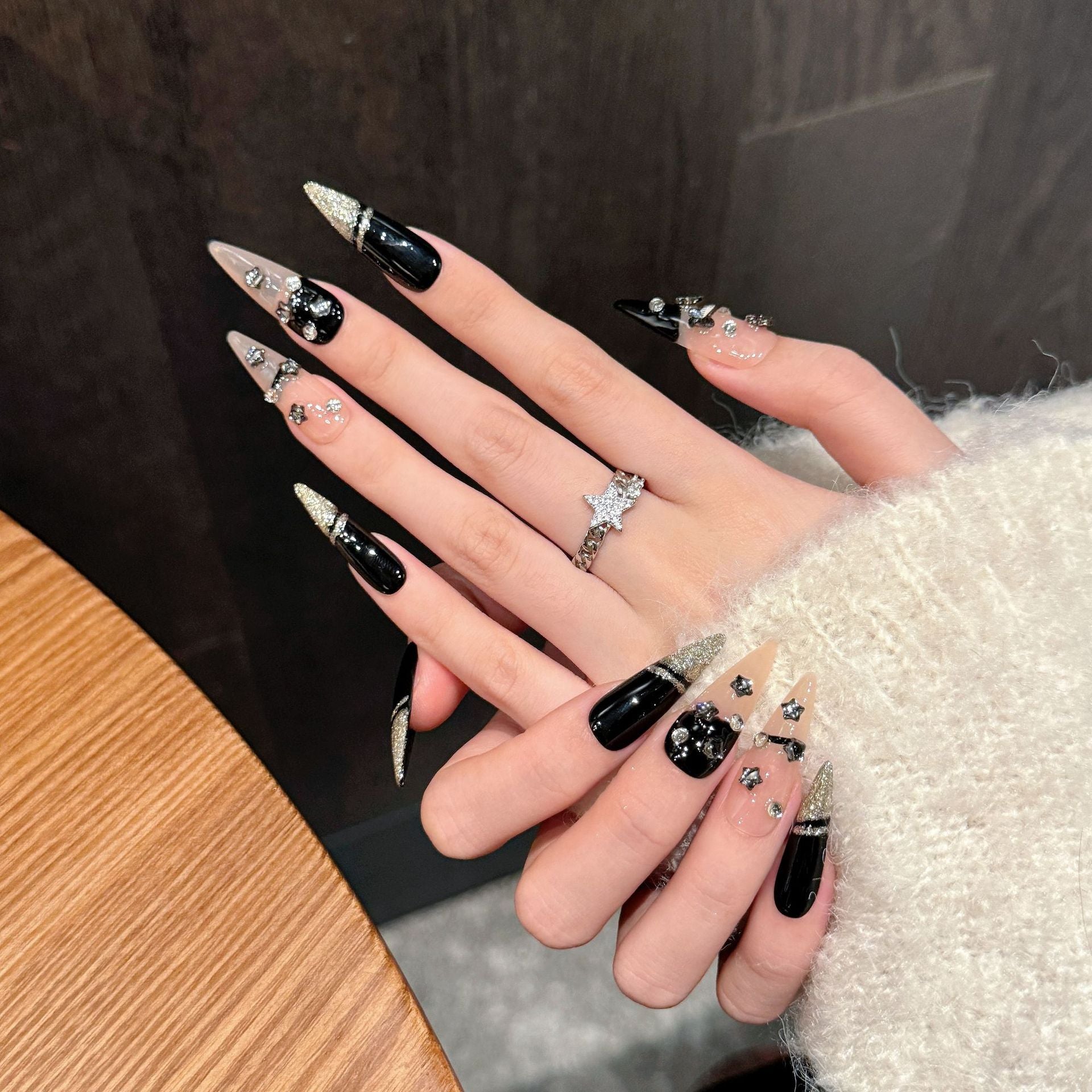 Dark Wind Spice Girl Exclusive Handmade High-quality Black Gold Star Boutique Spice Girl Nail Art False Nails | 365nails