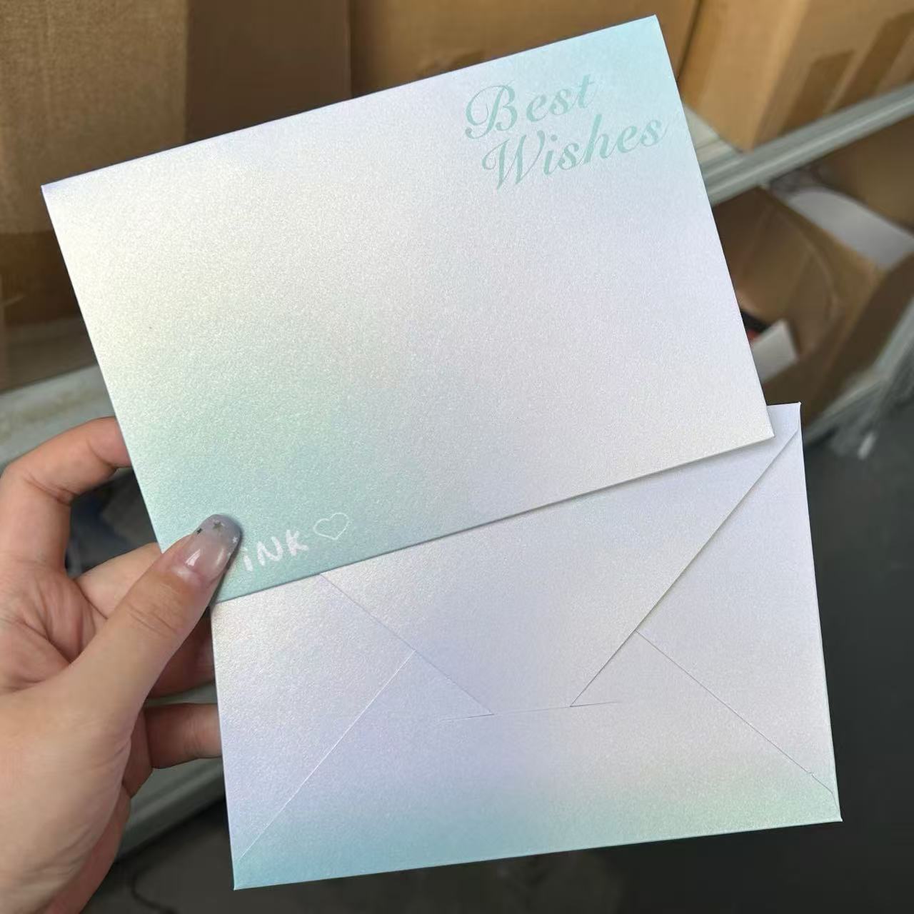 Luxury Pearlescent Envelope with Foil Stamping – Elegant Shiny Paper Envelope for Gifts and Letters