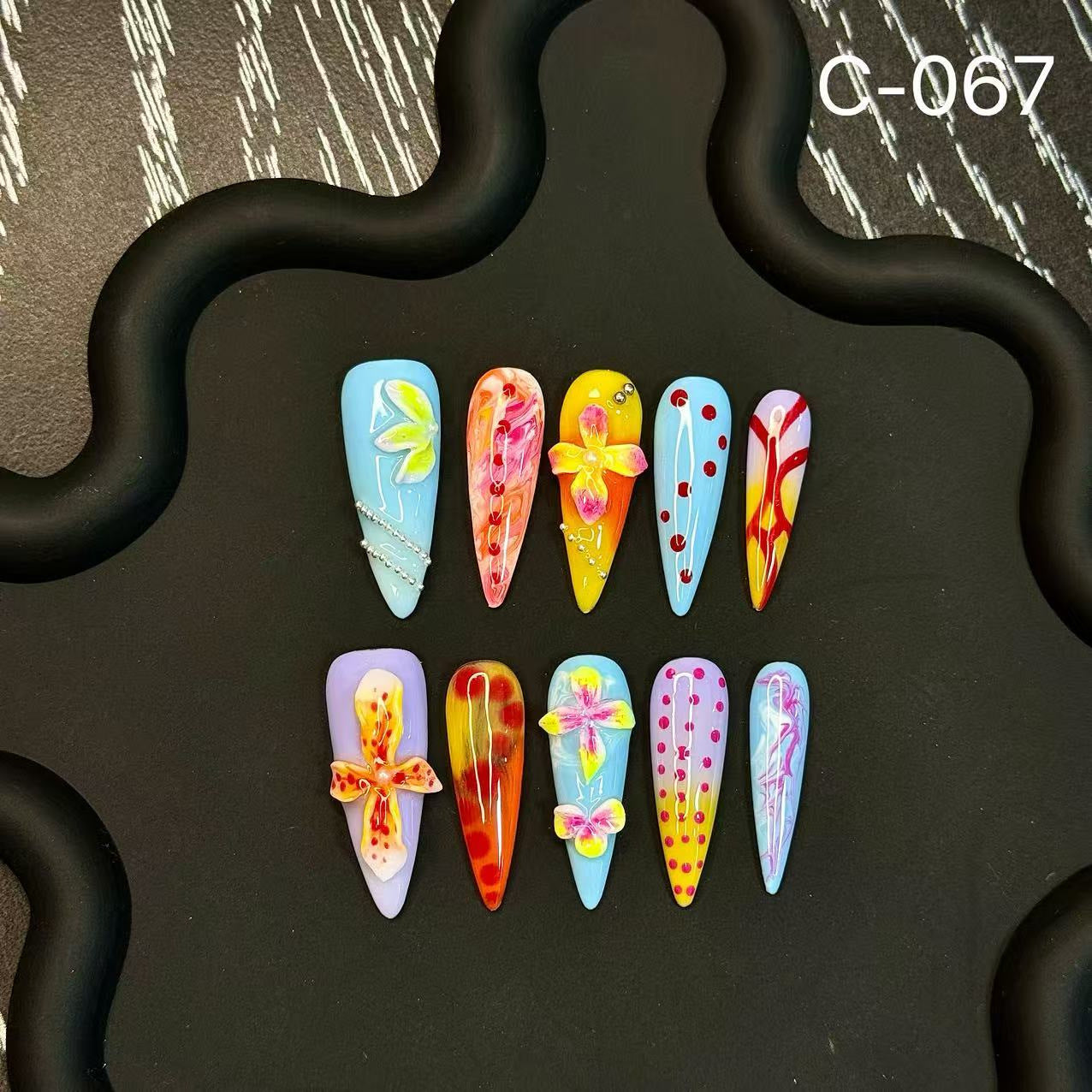 365nails: "Fantasia Tropical" – Unhas Stiletto Artesanais com Flores 3D e Poás