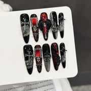 365nails: "고딕 십자가" – 3D 메탈 십자가 & 블러디 하트 수제 스틸레토형 네일