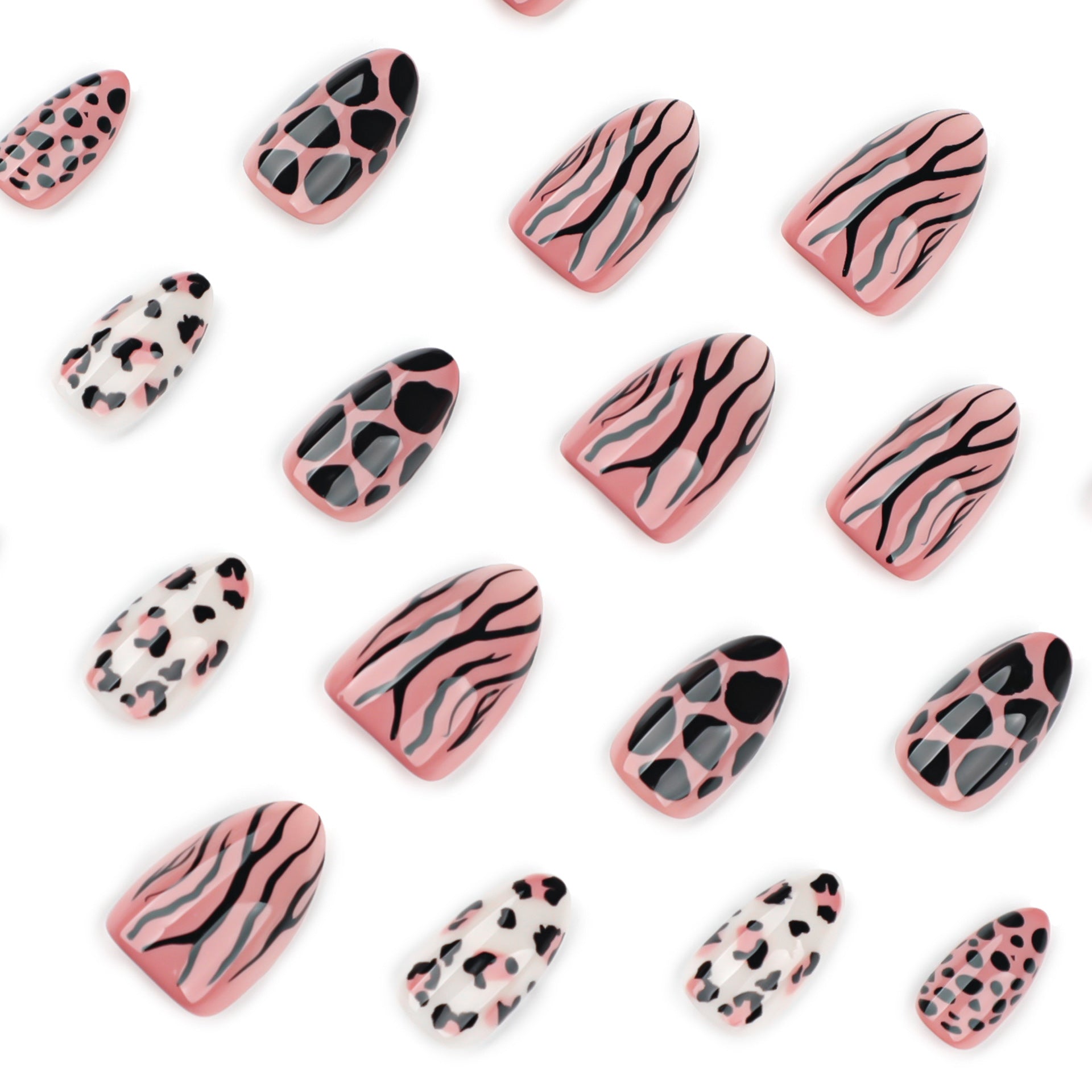 Ongles press-on courts forme amande, motif léopard automne-hiver