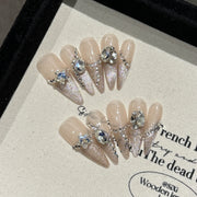 365nails: "Gelo Celestial" – Unhas Stiletto Artesanais com Cristais 3D e Glitter Prateado