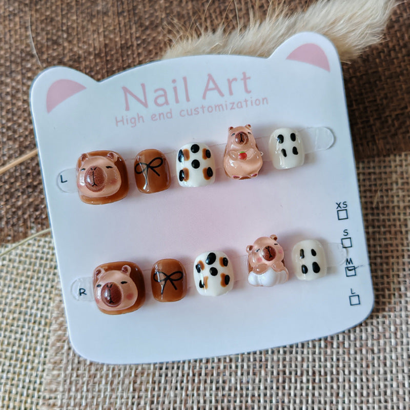 365nails：水豚烘焙坊 — 手工製可愛短款橢圓形穿戴甲（水豚與餅乾圖案）