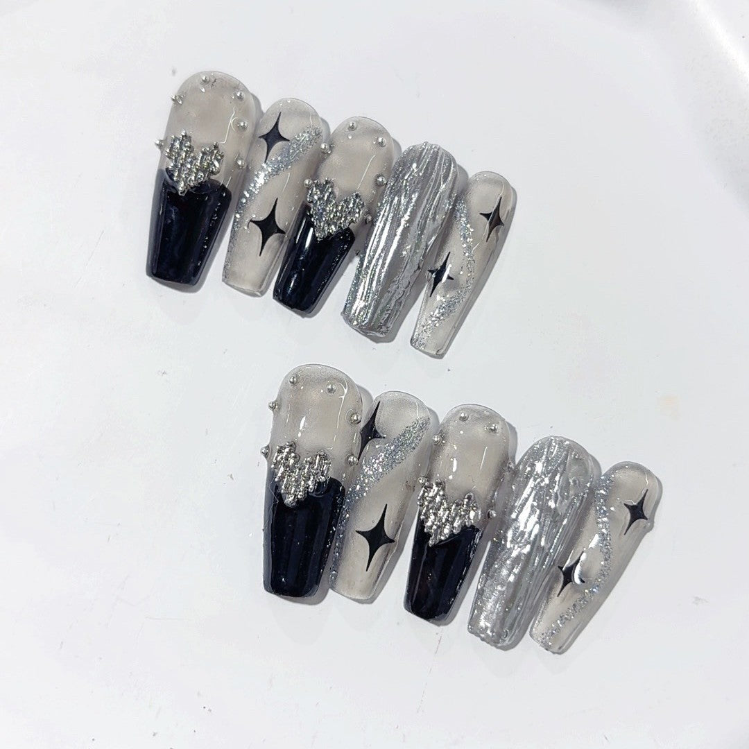 Gótico Noir: "Coroa Estrelada de Obsidiana" – Unhas Postiças Longas Almond Translúcidas e Pretas Metálicas Artesanais