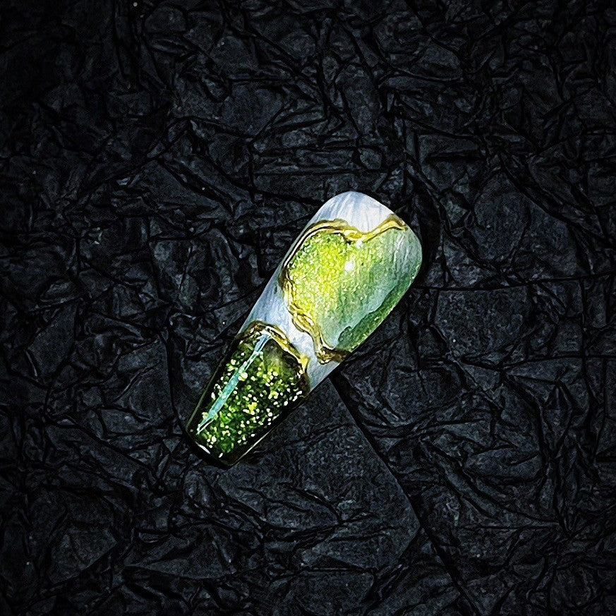 [Baguio] Glue golden magic mirror powder hook edge temperament green cat's eye ten fingers quicksand flow press on nail