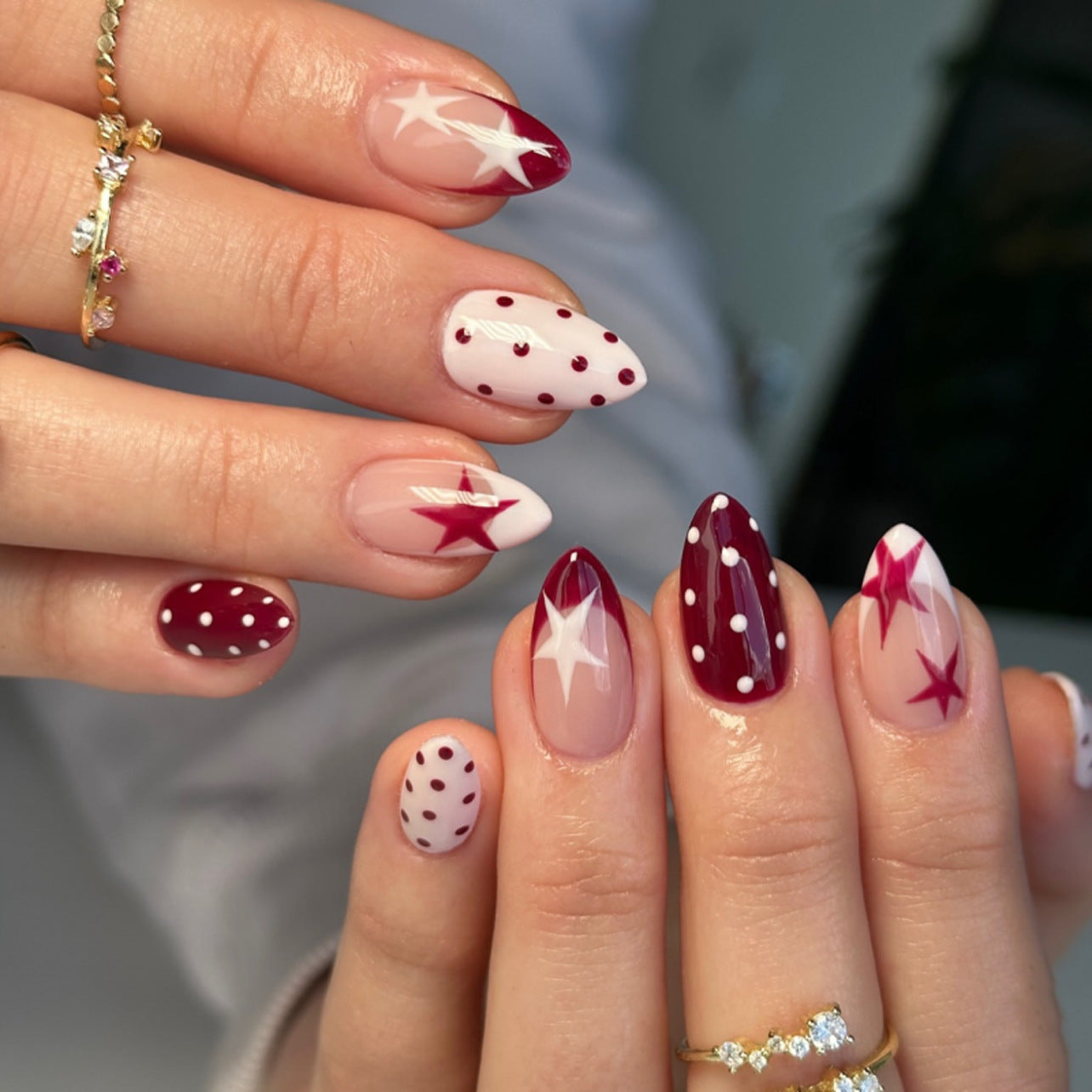 Unhas Postiças Quadradas Brilhantes Nude com Pontos de Glitter Prateado