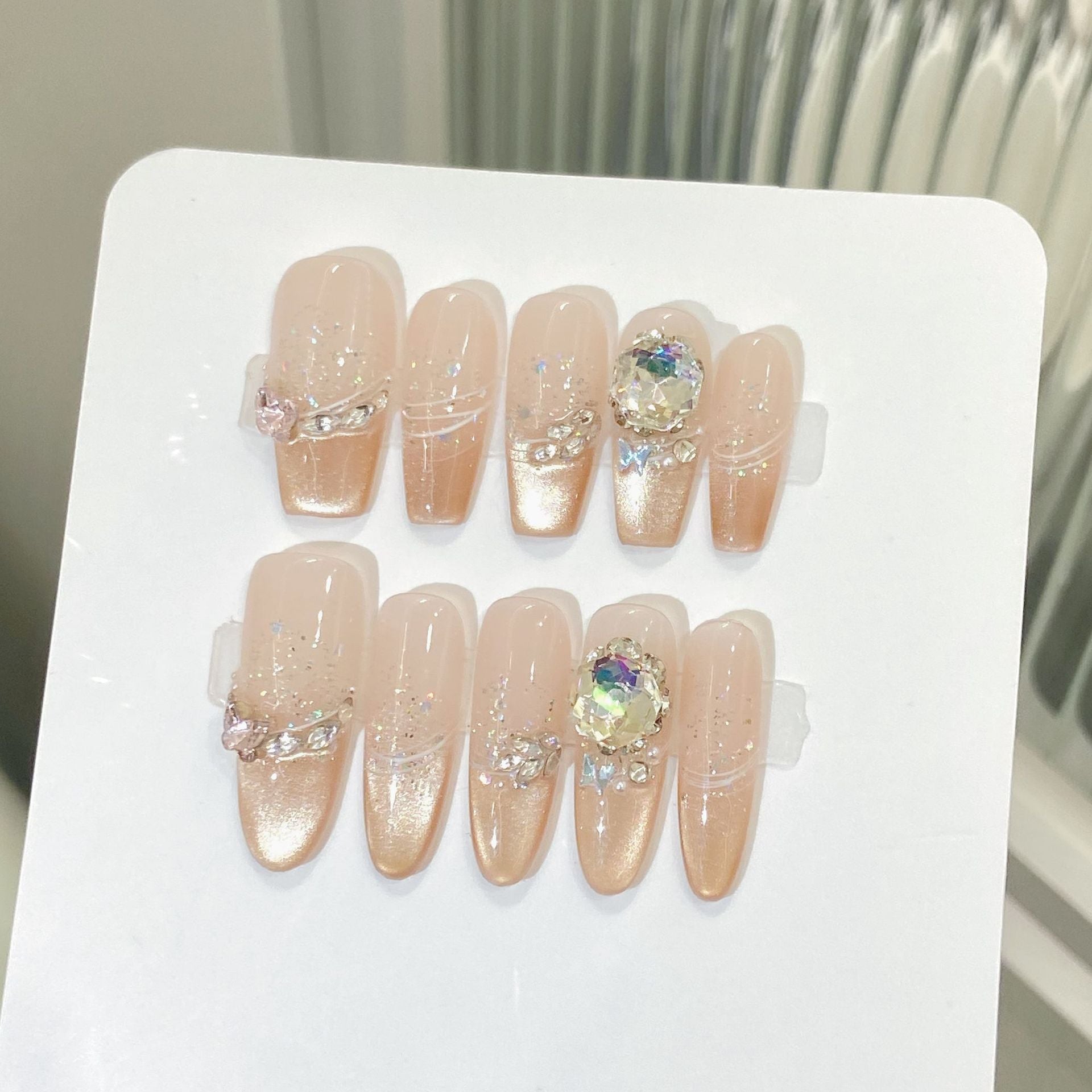 365nails: "星光夜曲" – 手工製 3D 水鑽與亮粉 杏仁形 穿戴甲