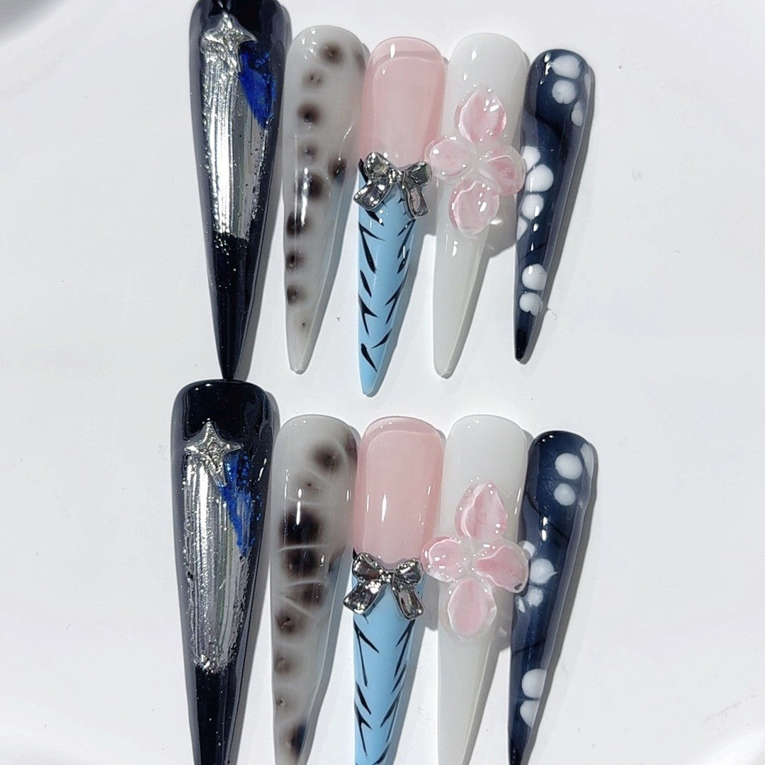 Midnight Floral Contrast Art Press On Nail Set