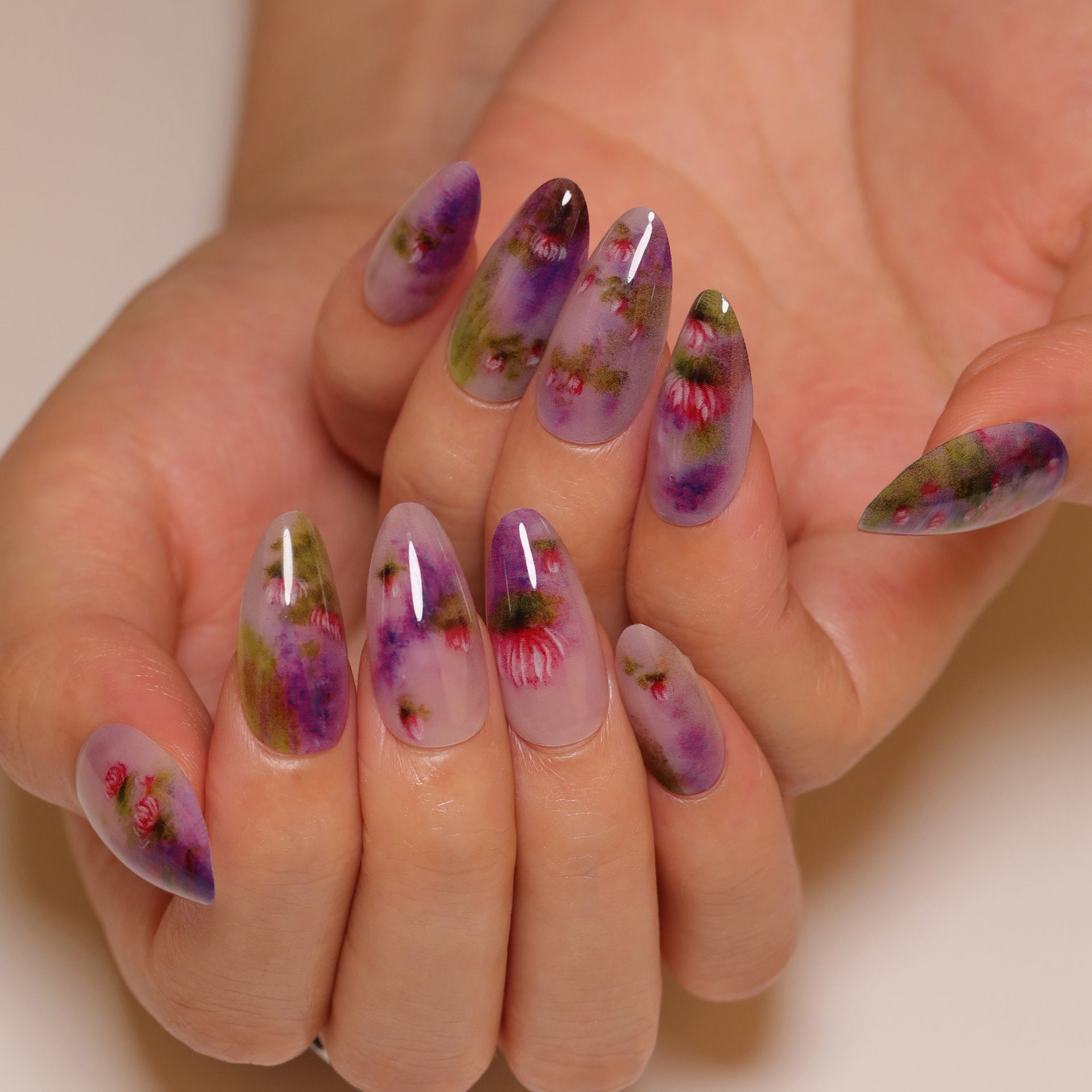 365nails 夏季新款 蓮花暈染短款杏仁形成品穿戴甲