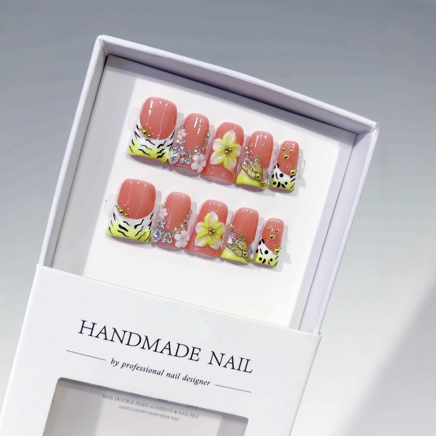 Wild Blossom: "Tiger & Flower Fantasy" – Square Press-On Nails