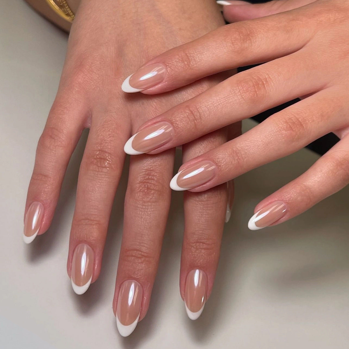 Simple French white  short almond high-end nail art coating  repeatable  wholesale｜365nails