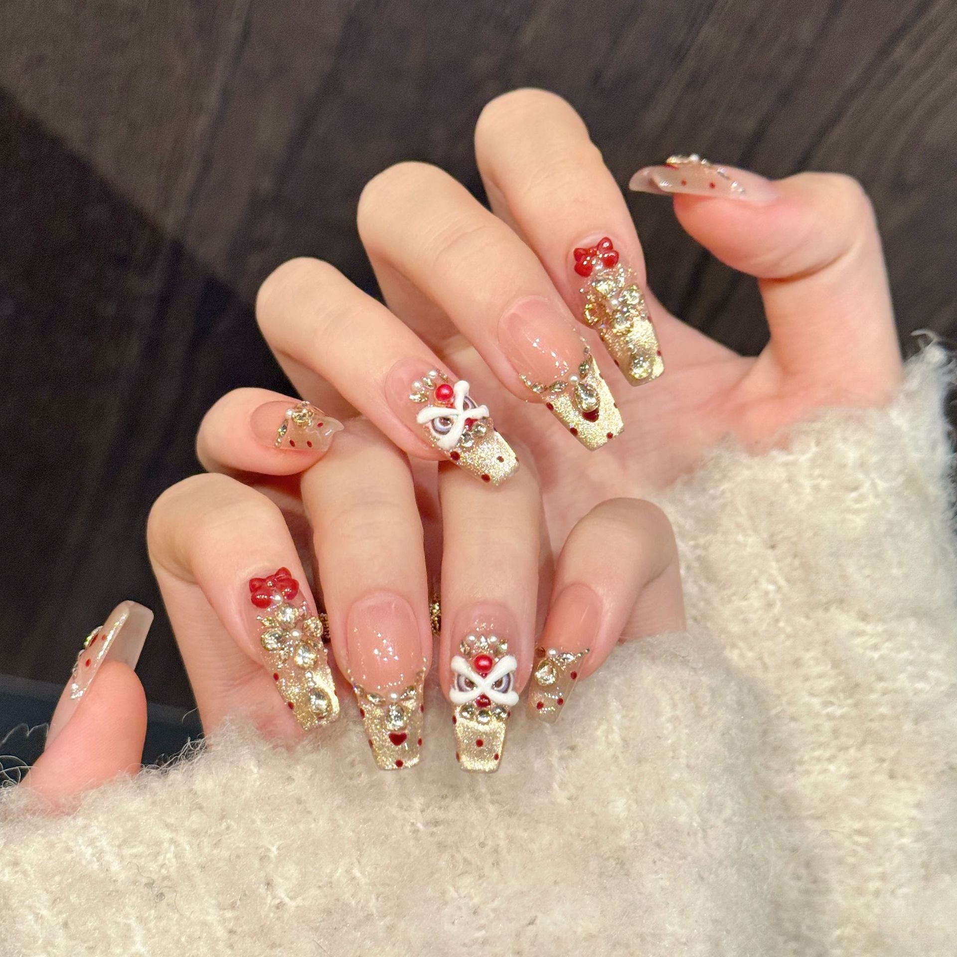 365nails: "라이온스 하트" – 골든 캣아이 & 3D 사자춤 장식 스퀘어형 네일