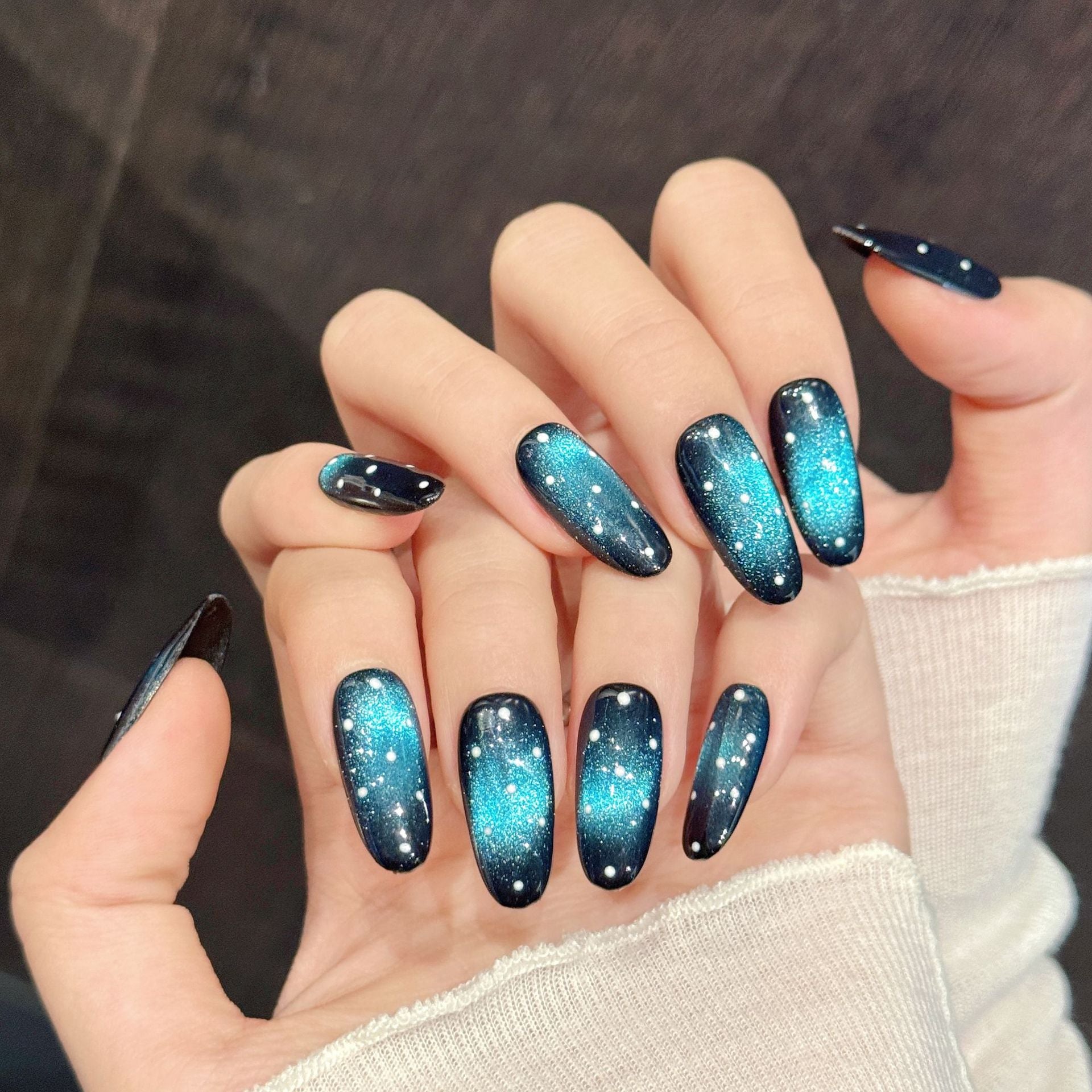 365nails: "Starry Night Blue" – Gradient Glitter Glass Bead Cat Eye Handmade Short Square Nails