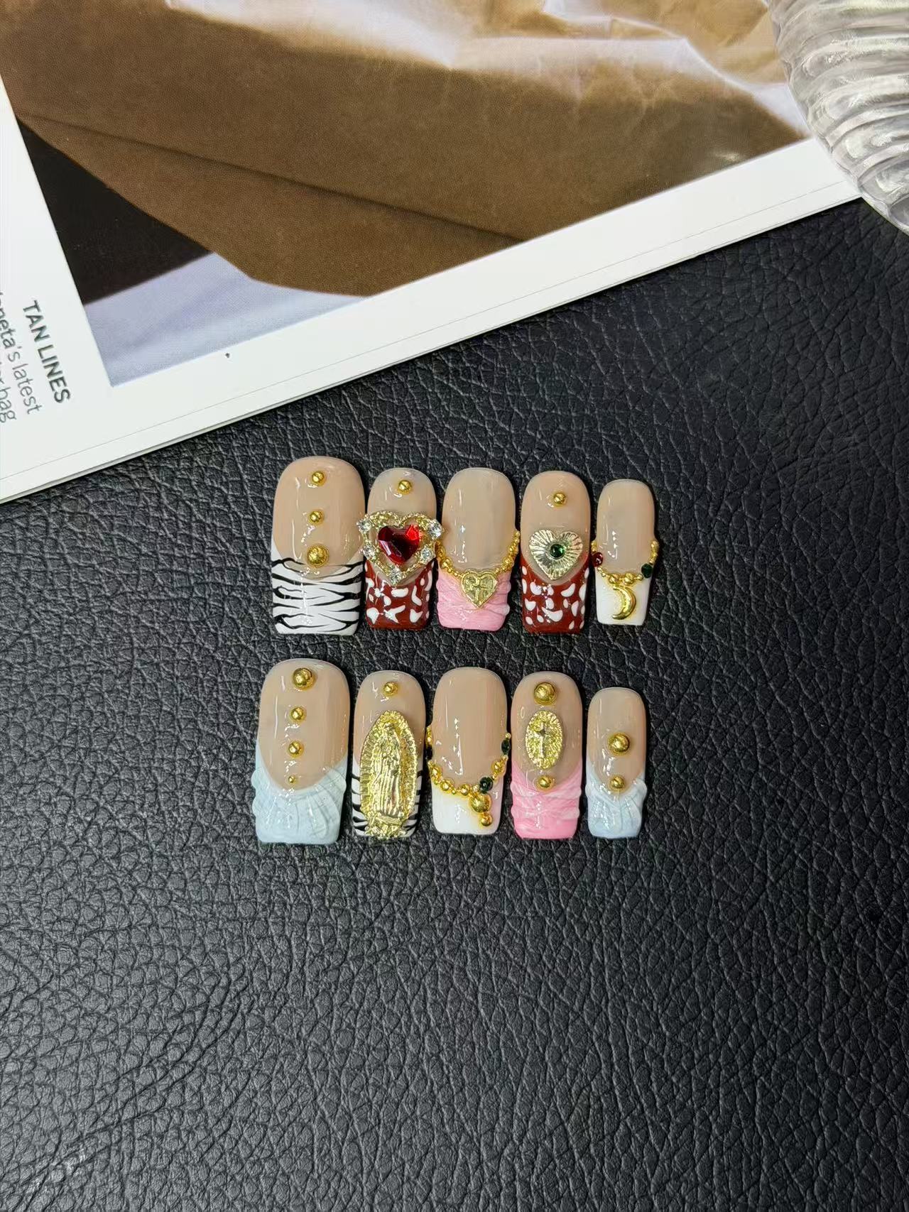 365nails: "금빛 로맨스" – 3D 참 장식 & 레이스 수제 미디엄 스퀘어형 네일
