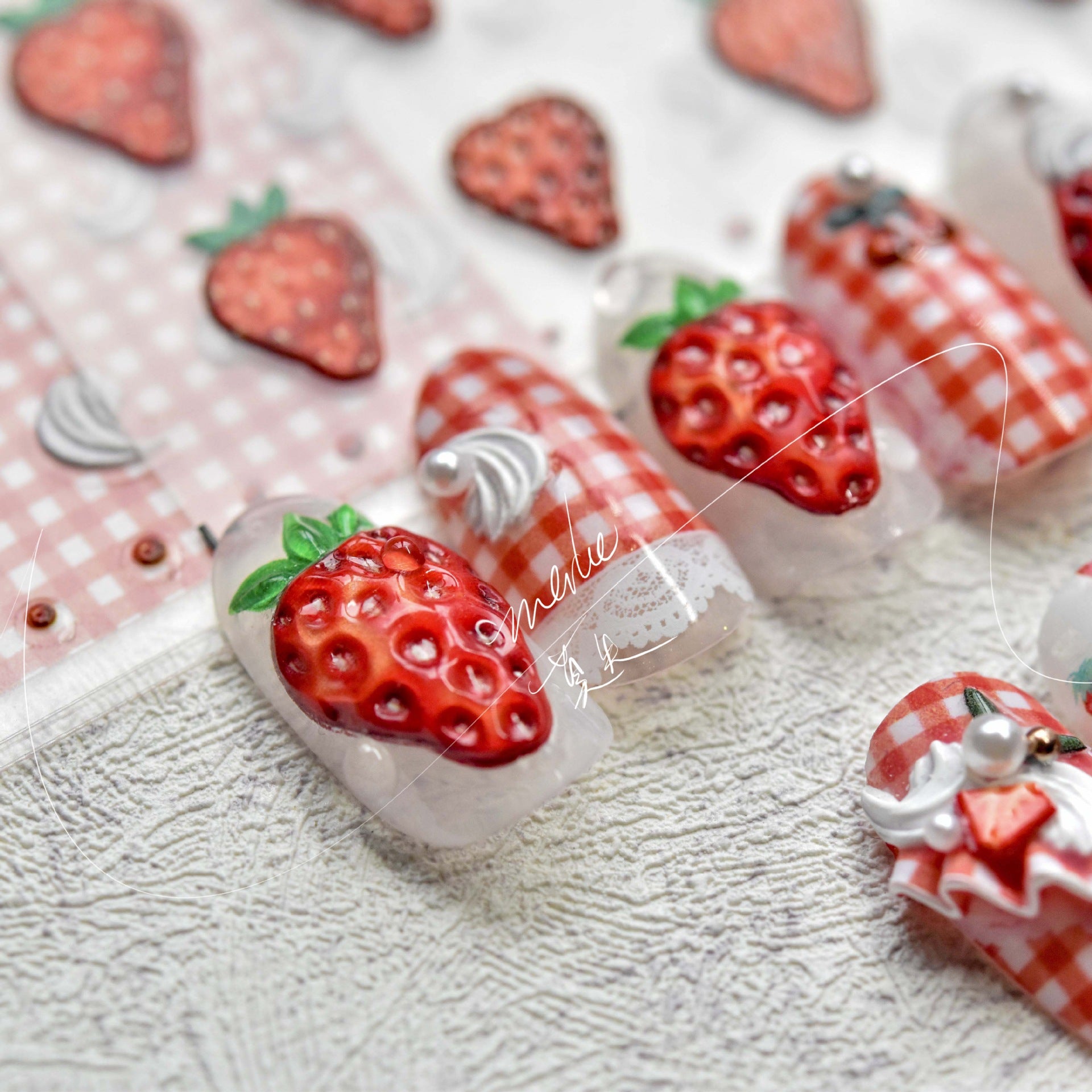 Strawberry Crush – Juicy Nail Art Accent Set