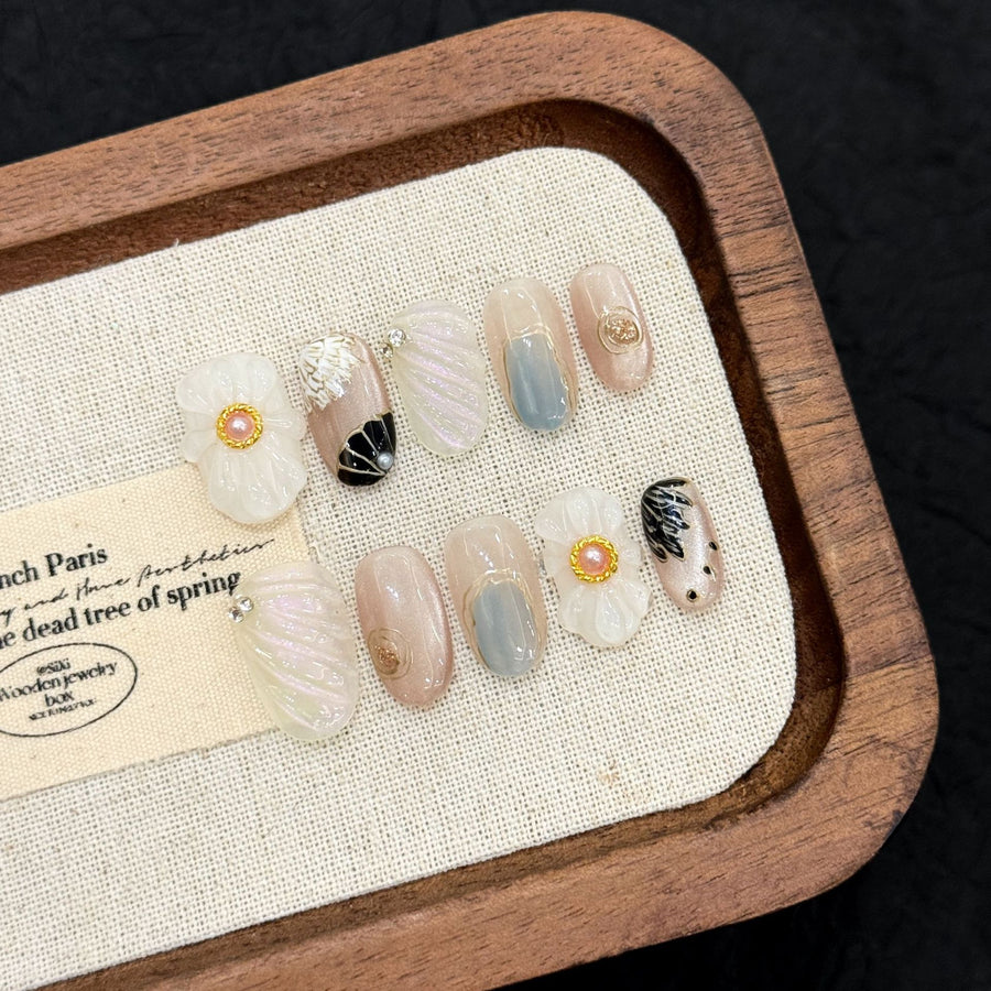 365nails: "Brise douce" – ongles press-on mi-longs, forme amande, fleurs et motifs abstraits 3D, fait main