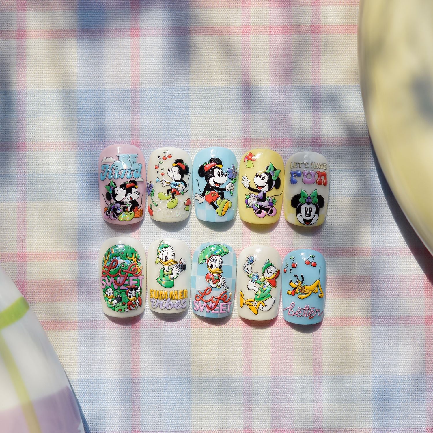 365nails: "Disney Mickey & Minnie Pique-nique fruité" – Autocollants pour ongles