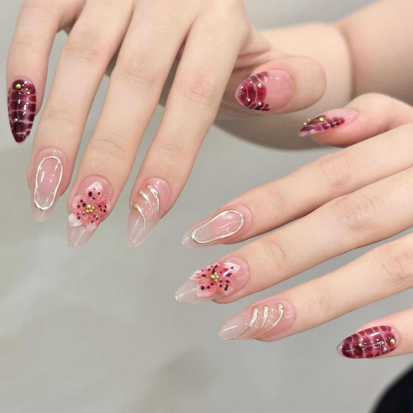 Red Floral Gradient Short Press On Nails Set