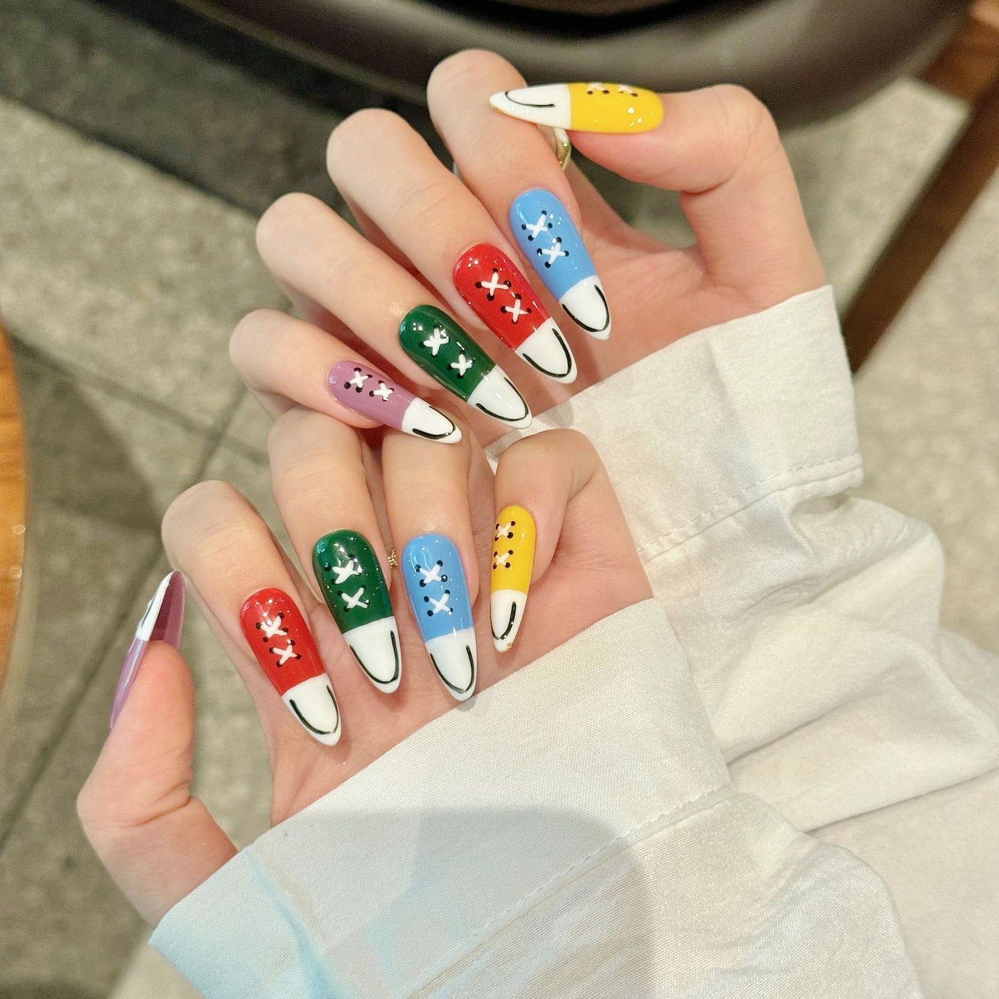 manicure extra long five-color canvas shoes pure handmade press on nails hand-painted nail products | 365nails