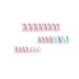 Unhas de armadura com acabamento em bolinhas brancas flamejantes e vento, unhas de armadura com glitter dourado, amor, rosa, azul e flor ｜365nails