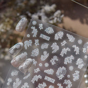 白色蕾絲花卉：「新娘蕾絲綻放」— 5D 浮雕甲貼