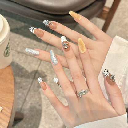 Ono leopard print personalized press on nails French autumn and winter gradient atmosphere showing white style Spice Girl advanced press on nails | 365nails