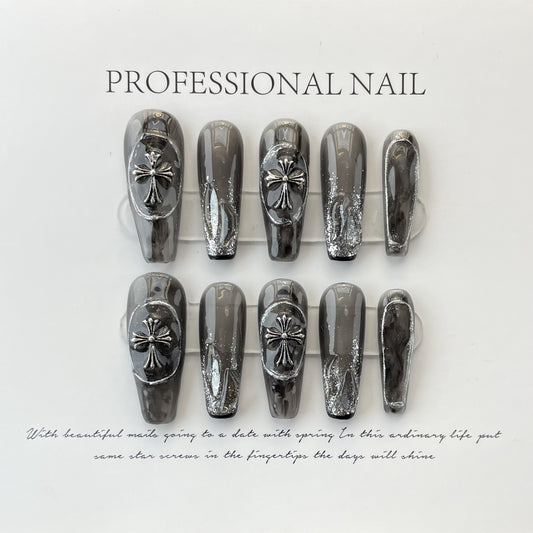 377 handmade nails, Black Punk Style Croft Heart Nail Art False Nail Phototherapy Bridal Nail Finished Product | 365nails