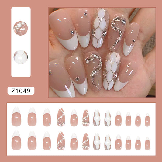 Lucky dignitaries, explosive flash piles of diamonds, small snakes, fashionable and cold girls, white, removable and wearable nail art pieces 24 pieces｜365nails