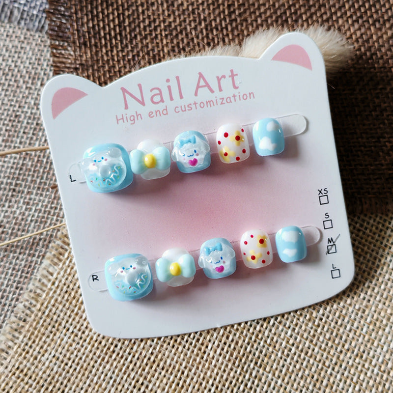 365nails：「Cinnamoroll Cloud Dream」—手工製可愛短款橢圓形穿戴甲，Cinnamoroll 與花朵圖案