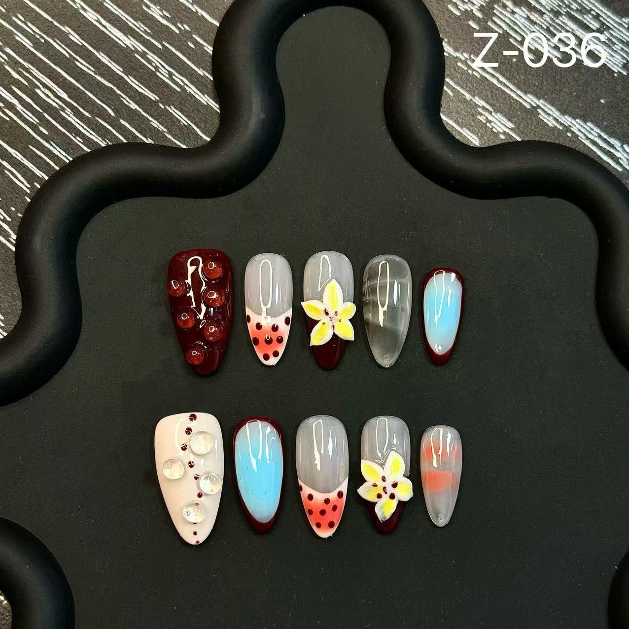 365nails : « Floraison Bonbon » — ongles forme amande fait main 3D — décor floral en relief et fraises