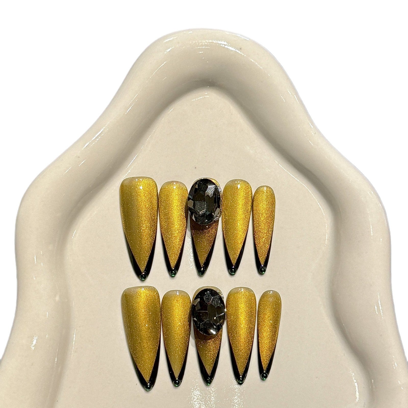 365nails: "Amber Venom" – 3D Spider Handmade Long Stiletto Nails