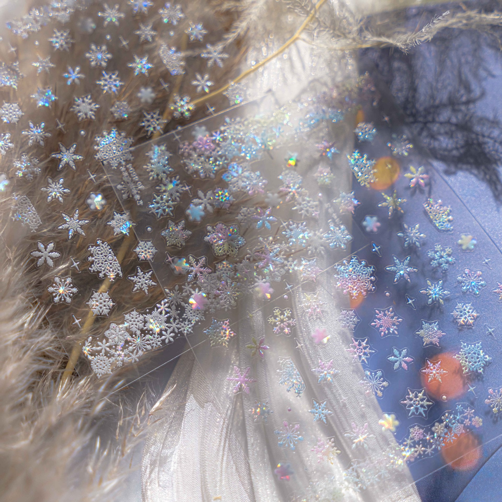 全息雪花系列: "虹彩雪" – 3D 浮雕美甲貼紙